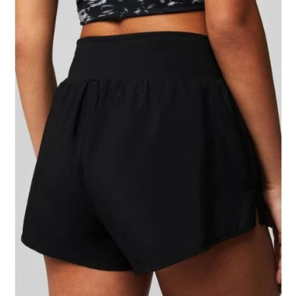 Fabletics Sun Chaser Short Women Size XS NWT Workout Casual Gym Athletic - Picture 2 of 15